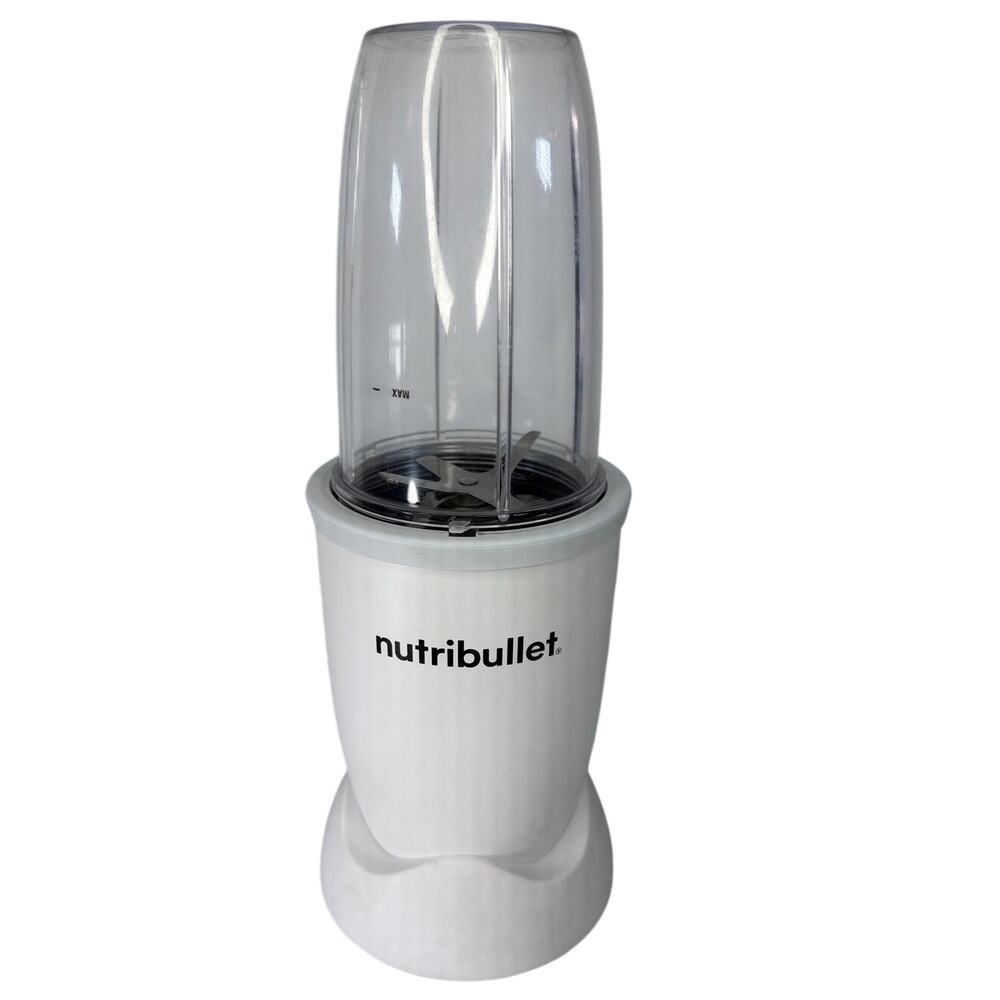 NutriBullet 900 White with 24 oz & 32 oz Cups